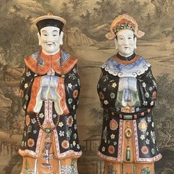 Chinese Porcelain Statue