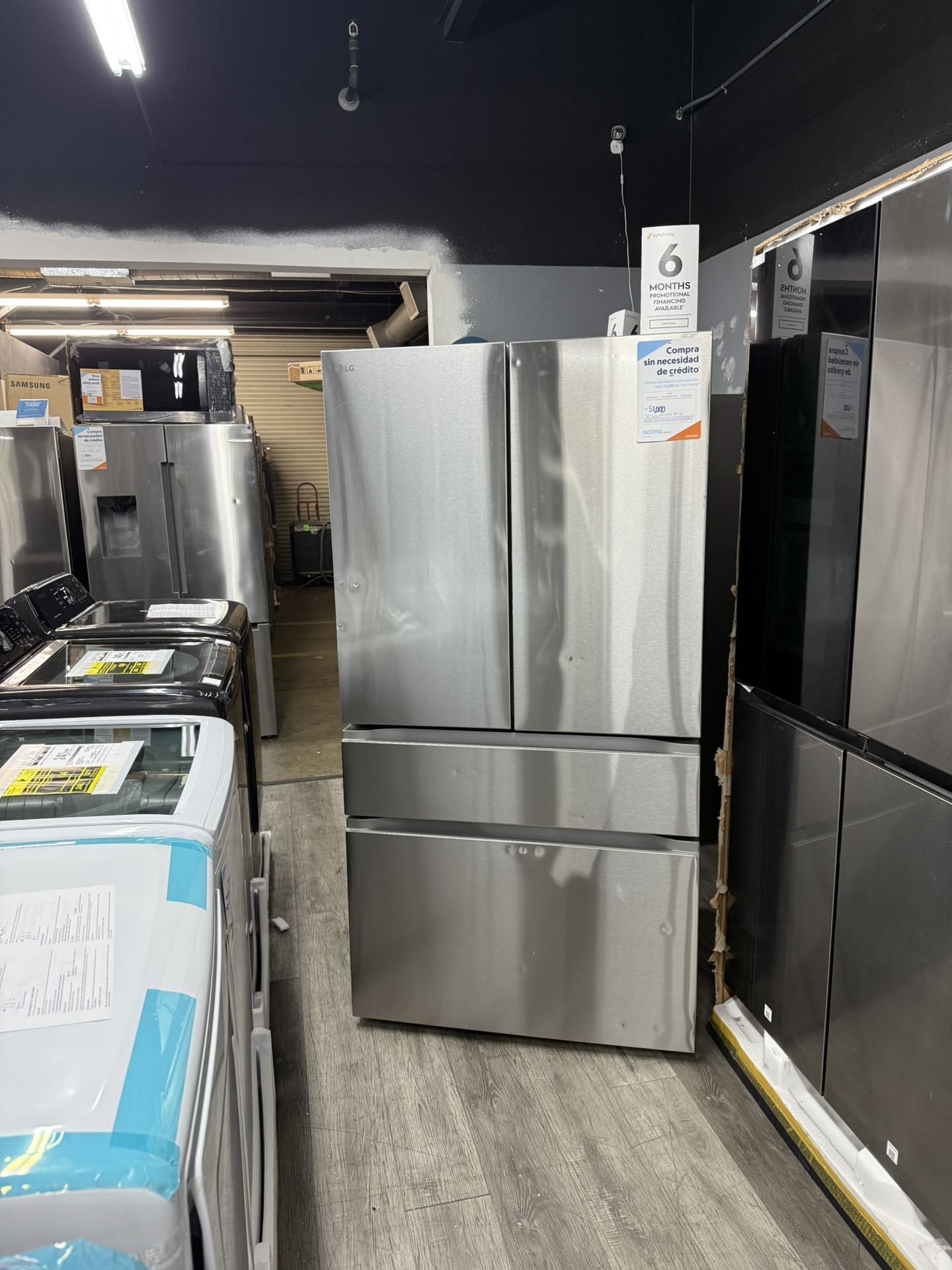 💥BRAND NEW WITH DINGS💥 LG Stainless Steel 4-Door Refrigerator With Internal Water Dispenser And Ice Maker