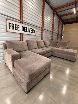 GREAT CONDITION U- Shaped Sectional