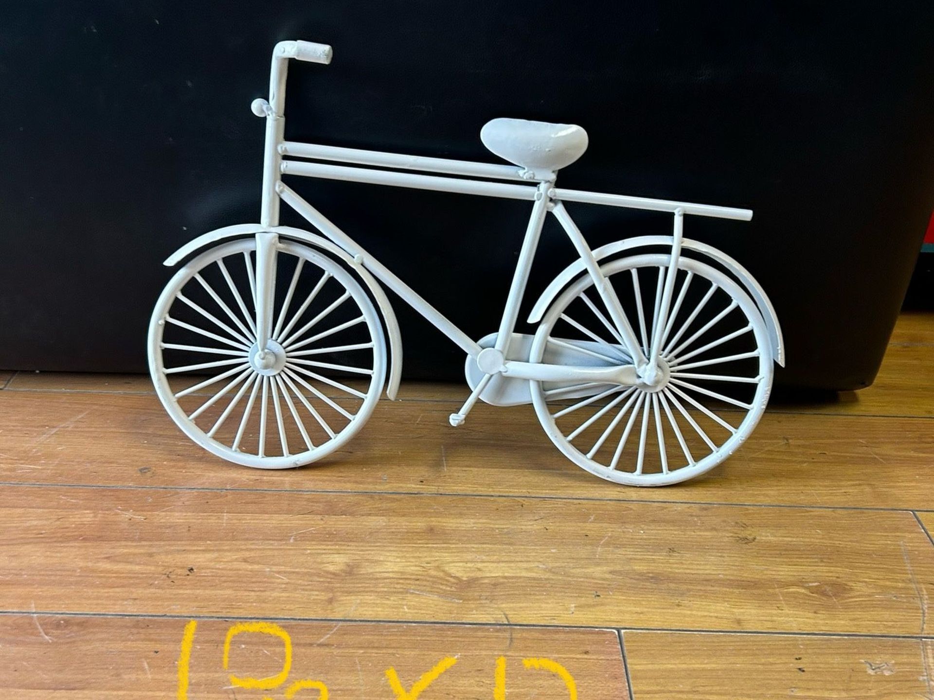White Metal Bicycle Decoration
