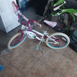 Girl's Huffy BMX bike with Helmet 