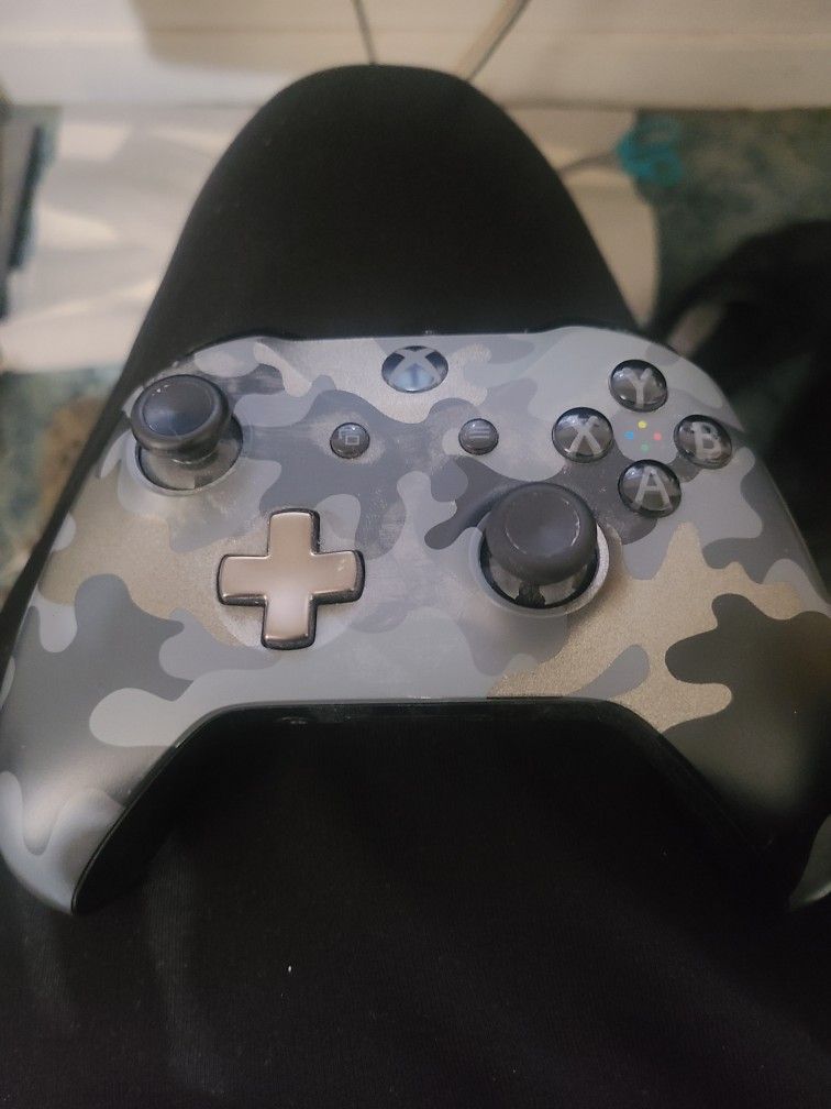Xbox One Wireless Controller (Left Stick Drift)