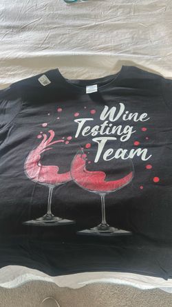 Wine tasting with friends + link to more sizes