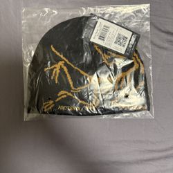 Arcteryx beanie 24k black