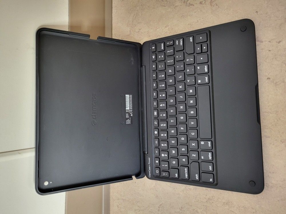 clam case power ipad keyboard