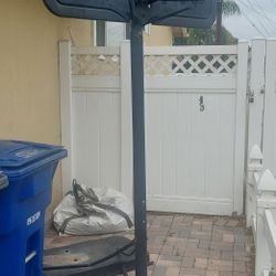 Basketball Hoop $50 OBO