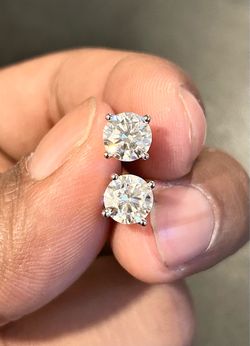 Moissanite Hand-Set Stud Earrings, High-Quality D Color VVS1, S925 Silver - 3 CT