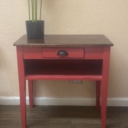 Desk, Vanity, Small TV Stand Etc