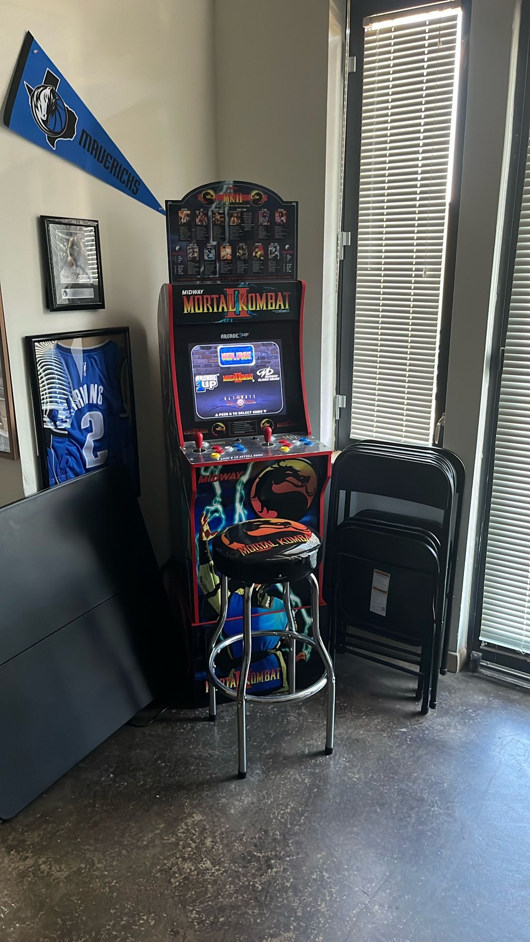 Mortal Kombat Arcade up Game and Chair