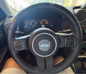 2017 jeep patriot. Latitud