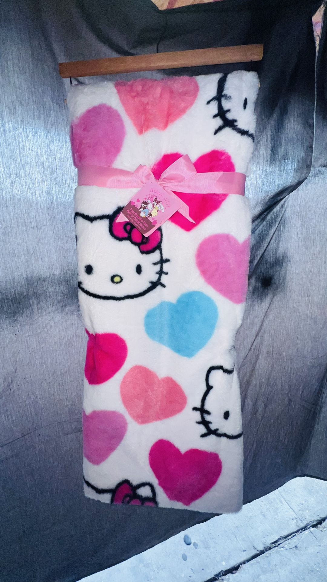 Hello Kitty Valentine Blanket 