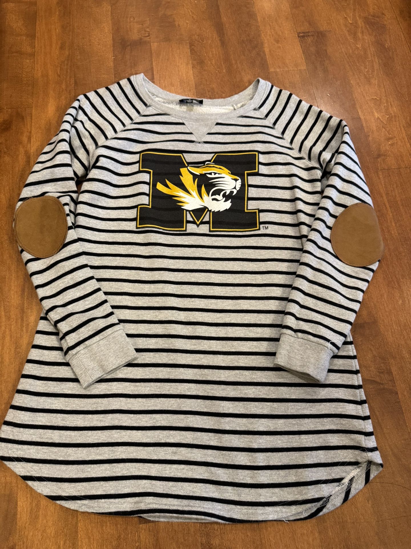 Woman’s MU Mizzou, striped elbow, patch sweatshirt shipping available