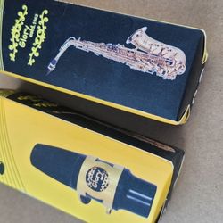 Saxophone 🎷 Reed And Case Kit