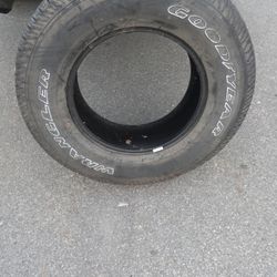 Goodyear Wrangler P255/75r17
