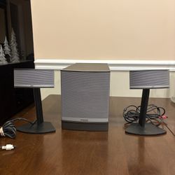 Bose Companion 5 Multimedia 2 Speakers Subwoofer Missing Cords & Controller