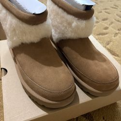 Brand-new in box UGG Classic Mini Snugscape (size 7) 
