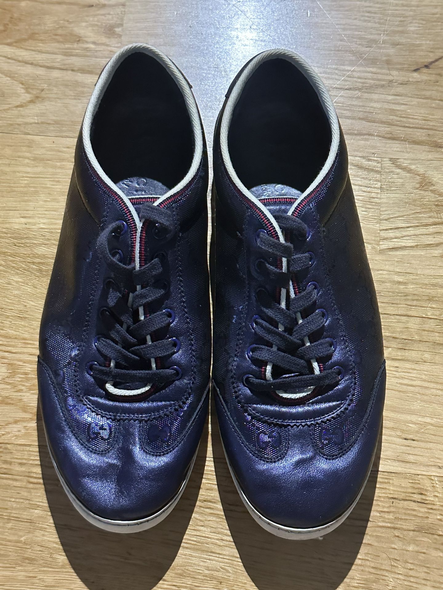 Gucci Lo Top Leather Sneakers 233321 