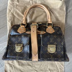 Louis Vuitton Manhattan Monogram handbag