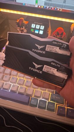 RGB DDR4 RAM (2x8GB)