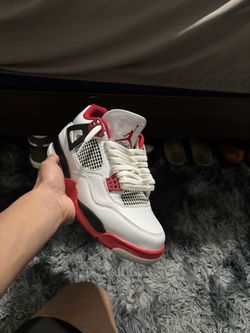 Jordan 4 Fire Reds