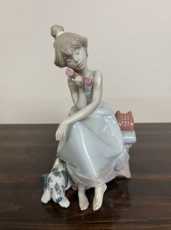 Lladro Porcelain Chit Chat With Stand & Box