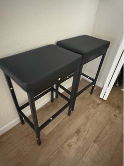 Set of Black Backless Bar Stools/ Chairs