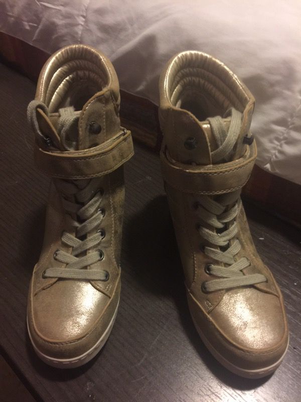 Women's boots size 8.5
