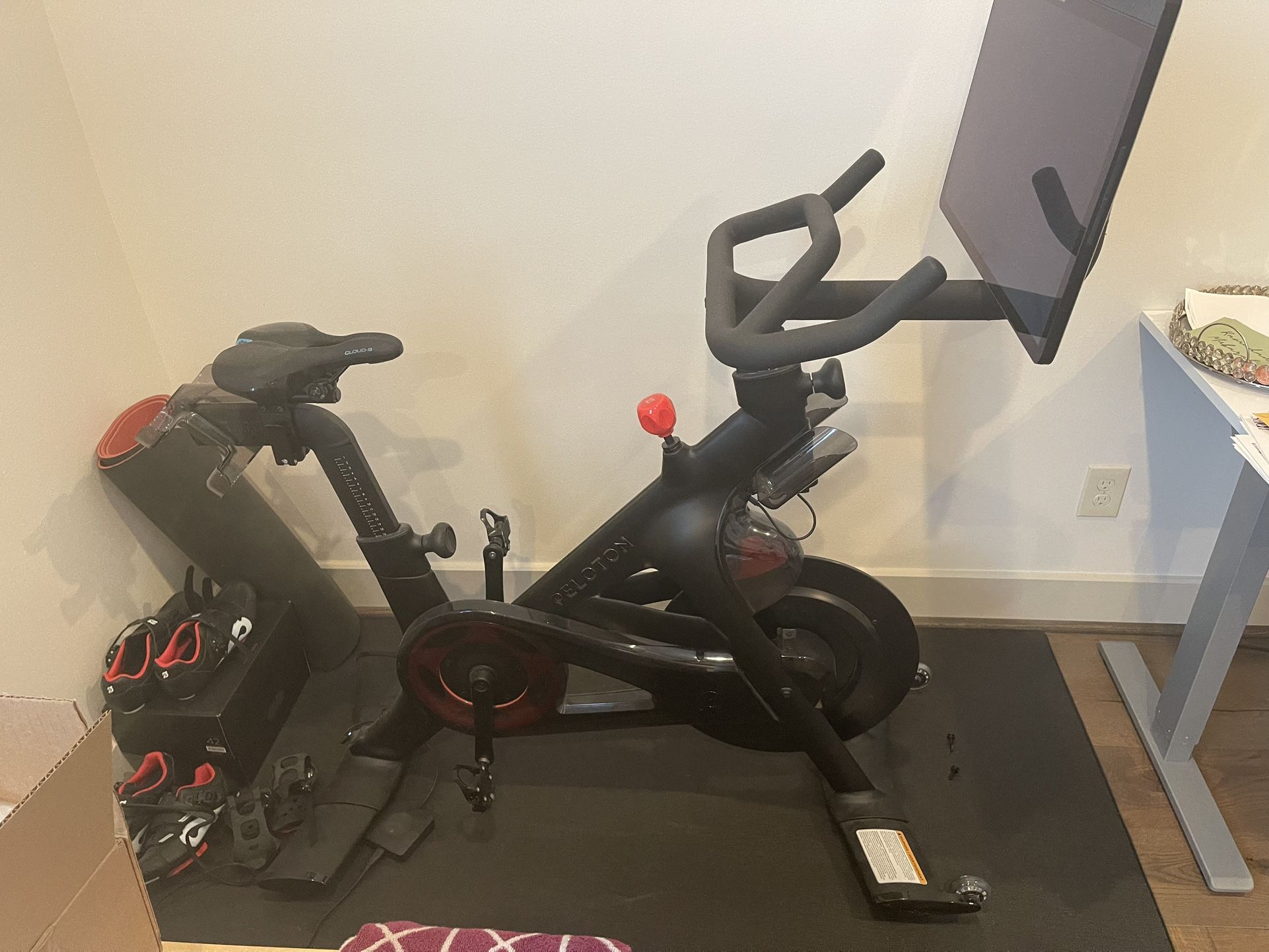 Peloton Bike + (2022)