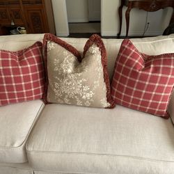 Decorative Throw Pillows 