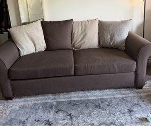 Super Clean 2-Piece Sofa & Loveseat Set – Great Condition