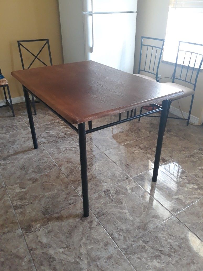 Dinning table
