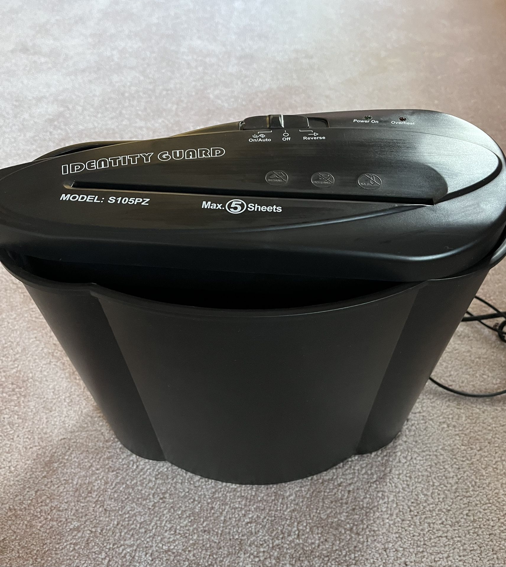 Identity Guard paper shredder model S105pz