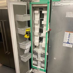 THERMADOR REFRIGERATOR 30”AND FREEZER 18” INCH PANEL READY NEW