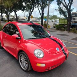 VW BEETLE  RED 2002