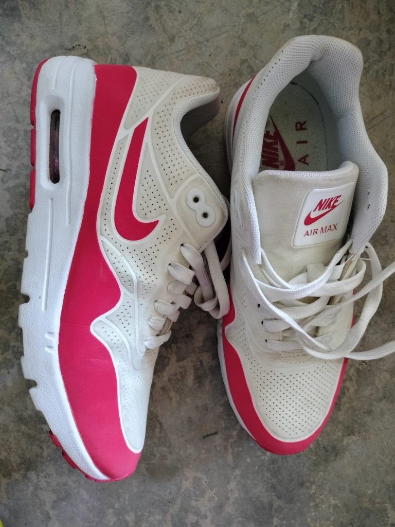 Nike Air Max Women's Size 7 Shoes