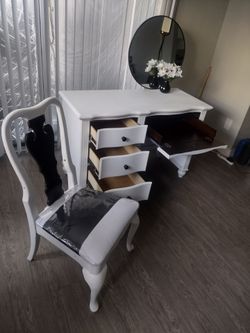 Desk & Chair Mirror