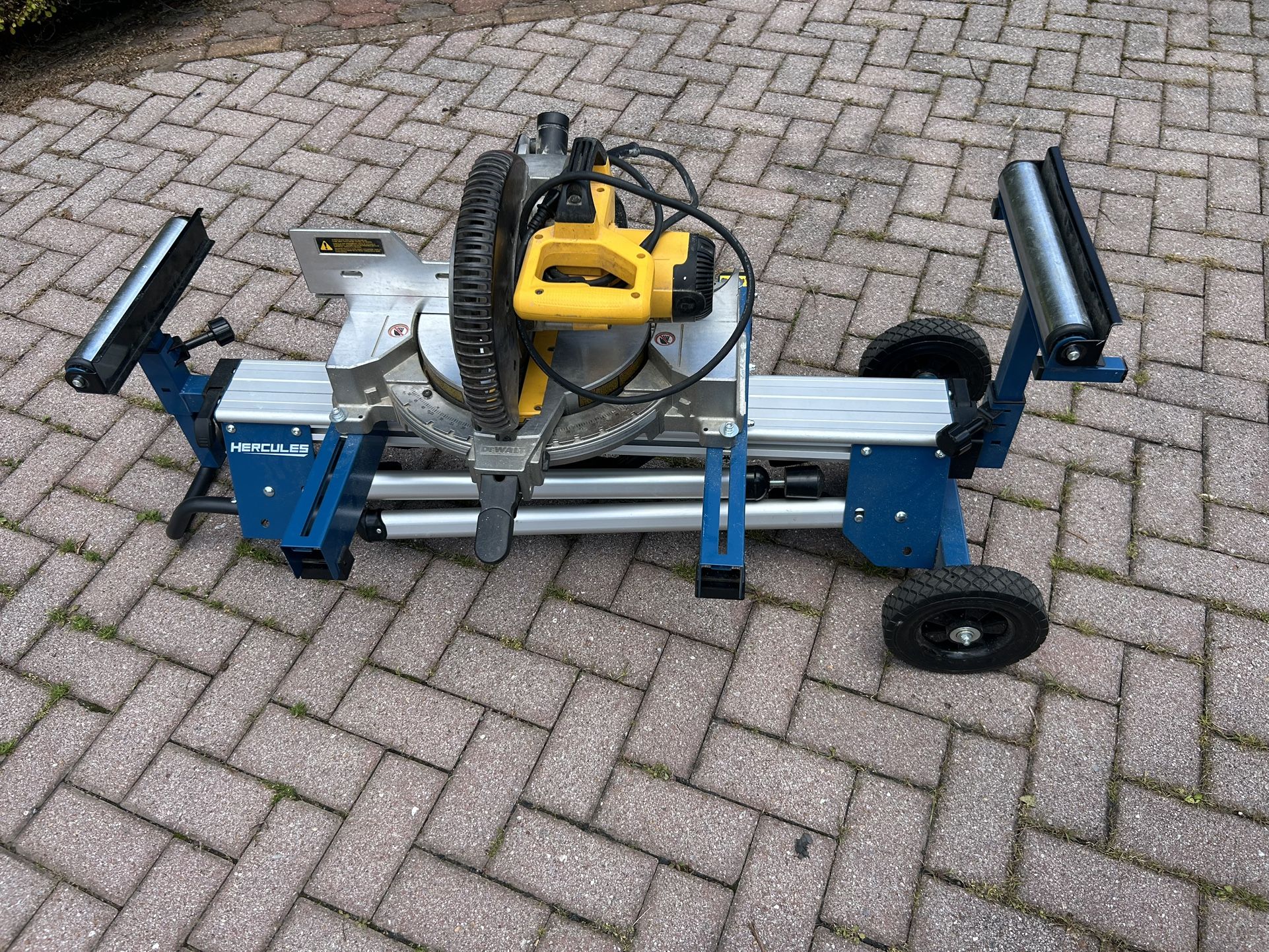 Dewalt Miter saw with Hercules Saw Table