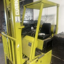 Clark Propane forklift 