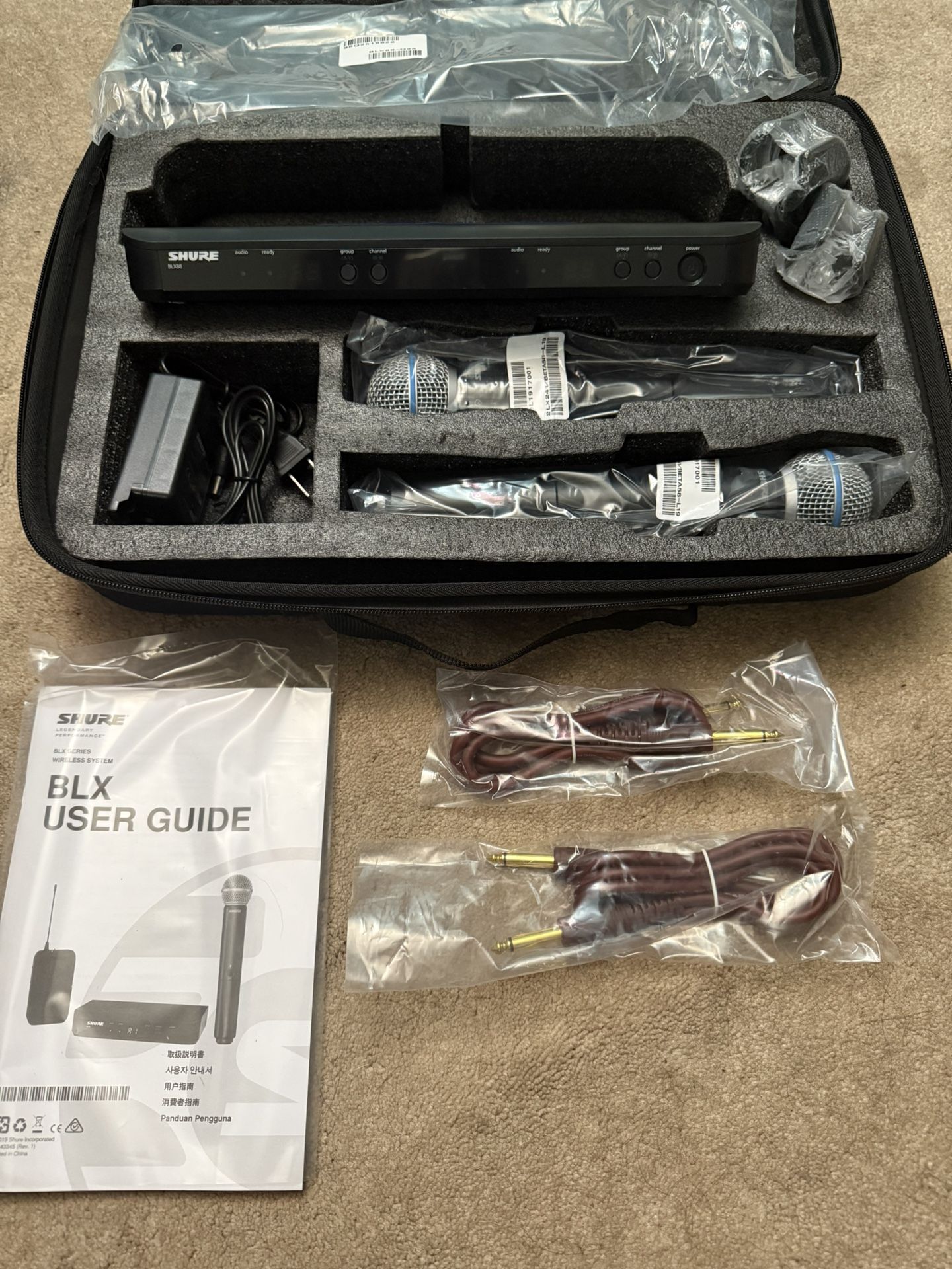 Shure BLX288 w/2 Beta58a Handheld Wireless Microphone System NEW