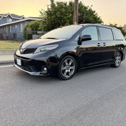 2018 Toyota Sienna