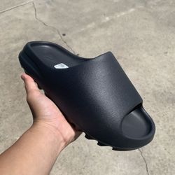 Yeezy Slides Onyx
