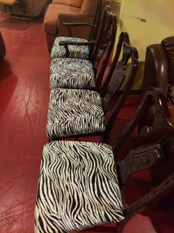 4 Cherry Oak Chairs Excellent Condition Can Deliver Okc Area 30