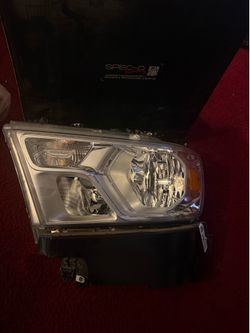 2022 Ram 1500 factory headlights