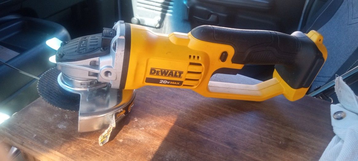 20 Volt Grinder DeWalt.