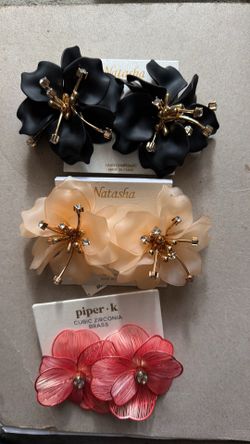 FLOWER EARRINGS
