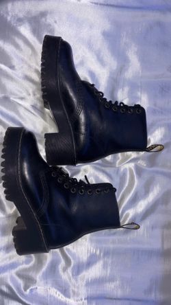 Dr. Martens Shriver Hi Wyoming Leather Boots