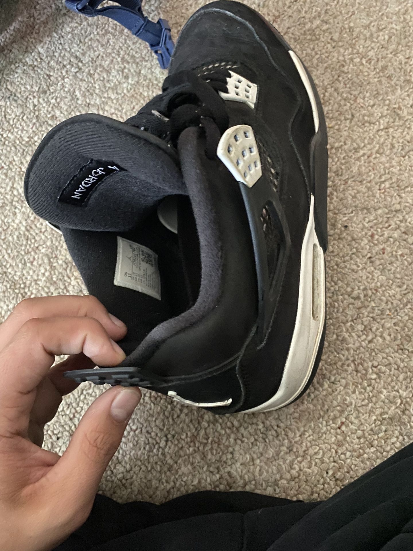 jordan 4s white thunders