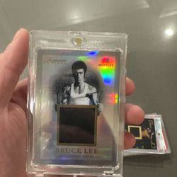 Bruce Lee Keepsake Edition Authentic Relic Card #225 — Holo/Foil — One-Touch Case