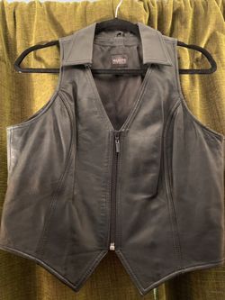 Wilson’s All leather women’s vest size medium