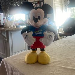 Talking dancing Mickey Mouse, hot Diggity dog very new